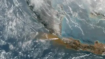 Citra Satelit Ungkap Dahsyatnya Erupsi Gunung Anak Krakatau
