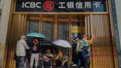 China Suntik Rp843 Triliun ke Bank dan Asuransi Negara untuk Dongkrak Ekonomi