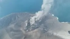 Letusan Anak Krakatau Lumpuhkan Aktivitas Udara, 270 Ribu Jiwa Terisolasi