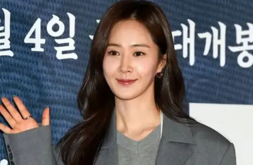 Yuri SNSD Ucapkan Selamat Tinggal pada SM Entertainment Setelah 24 Tahun Berkarya