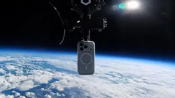 iPhone 17 Pro Bertahan Jatuh dari Stratosfer, Pecahkan Rekor Dunia