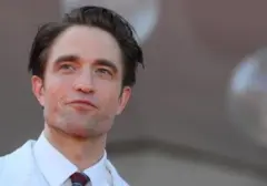 Primetime Robert Pattinson Banjir Pujian, Tuai 7 Menit Standing Ovation di Festival Film Venesia 2026