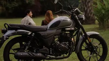 Suzuki GN160: Motor Retro Lintas Jawa Hemat Bahan Bakar Sekali Isi