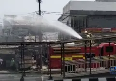 Jakarta Disemprot Air Lawan Abu Vulkanik Anak Krakatau