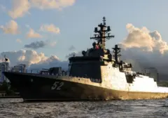 Korea Utara Luncurkan Kang Kon: Kapal Perang Baru dengan Ancaman Nuklir