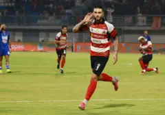 Debut Gemilang Dimitar Mitkov: Dua Gol Warnai Kemenangan Madura United atas Persijap