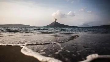 Pantauan Kapal Perang TNI Ungkap Aktivitas Terbaru Gunung Anak Krakatau Pascabanjir Bandang