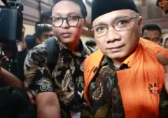 Jaksa KPK Ungkap Aliran Dana USD 271.500 ke Pejabat Kemenag dalam Sidang Korupsi Kuota Haji