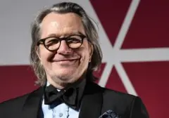Gary Oldman Yakin Aktor James Bond Baru Telah Terpilih, Jagokan Jack Lowden