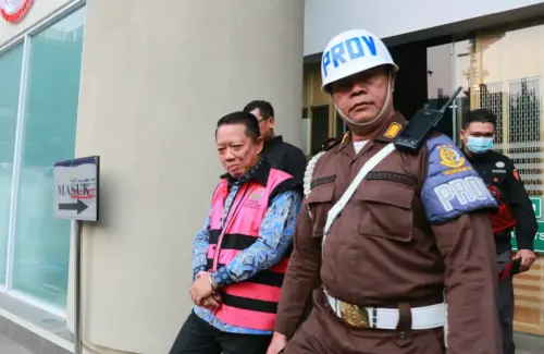 Mantan Jampidsus Febrie Adriansyah Dicecar 22 Pertanyaan Selama 7 Jam oleh Tim 9 Kejagung