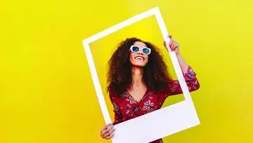 Analisis Kepribadian dari Foto Profil Media Sosial: Selfie Bukan Indikator Narsisme