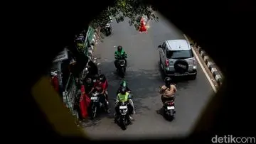 Aplikator Ancam Putus Kemitraan Pengemudi Ojol Pelanggar Aturan Lalu Lintas