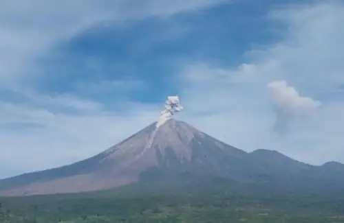 Suara Dentuman Misterius di Malang Diduga Berasal dari Tekanan Gas Gunung Semeru