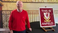 Tanda "This Is Anfield" Legendaris Terjual Rp 2,2 Miliar di Lelang
