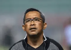 De Red FC Bidik Satu Slot Pemain Asing, Fokus Aji Santoso pada Pembinaan Talenta Muda