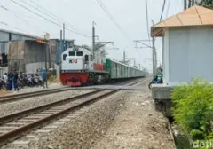 Prioritas Utama di Perlintasan Sebidang: Kereta Api Tetap Tak Tergoyahkan