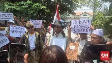 Protes Pernyataan Budi Arie, Puluhan Warga Solo Sambangi Rumah Jokowi