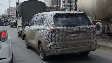 Toyota Innova Zenix Facelift Terpantau Uji Jalan di India