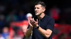 Manajer Portsmouth "Sangat Marah" atas Insiden Krystian Bielik dan Suporter