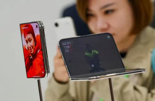 Ponsel Lipat Pertama Hadir dari China, Jauh Sebelum Apple Ikut Meramaikan Pasar